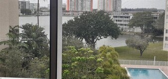 1750 NE 191st St in Miami, FL - Building Photo