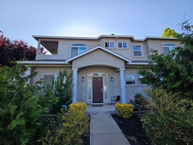 property at 3697 Sunshine Pl