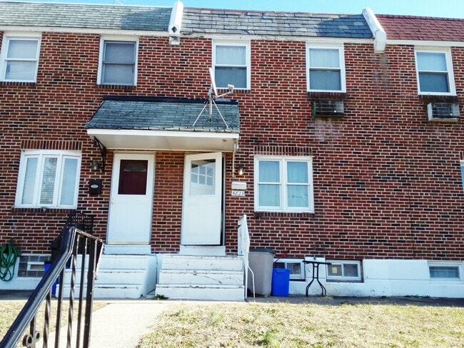property at 5823 Oakland St