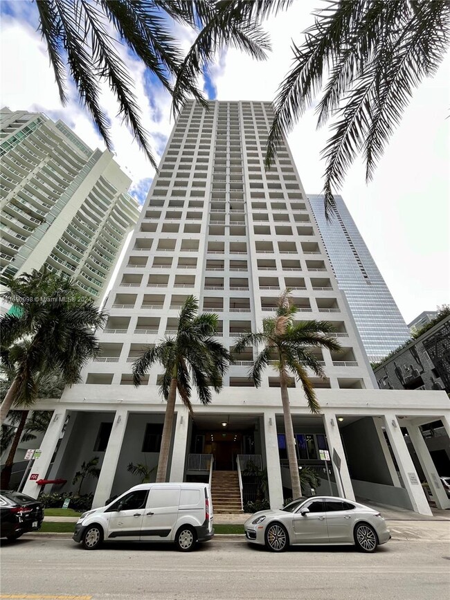 170 SE 14th St, Unit 1604 in Miami, FL - Building Photo - Building Photo