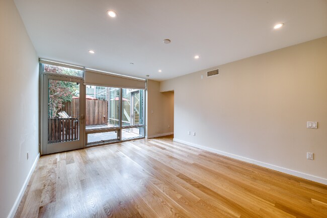 1919 4th St-Unit -B in Santa Monica, CA - Foto de edificio - Building Photo