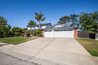 1062 Foxenwood Dr in Santa Maria, CA - Building Photo - Building Photo