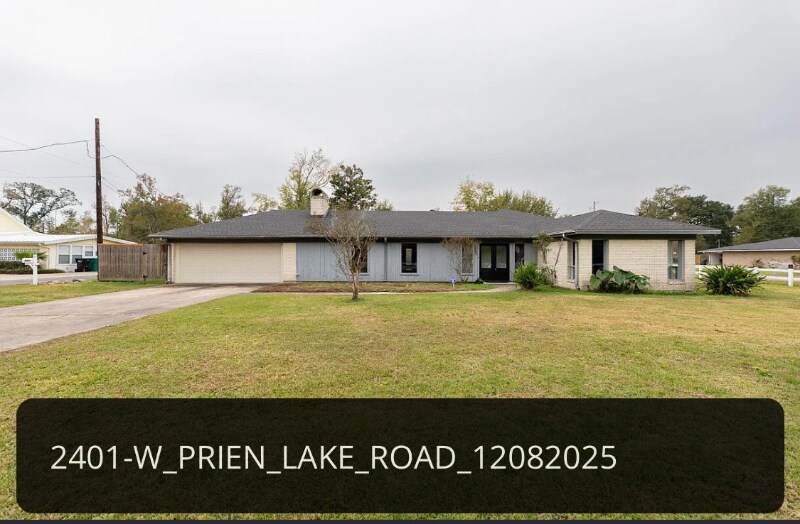 2401 W Prien Lake Rd in Lake Charles, LA - Building Photo