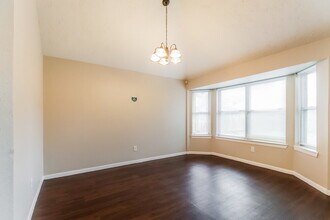 15206 Ringfield Dr in Houston, TX - Foto de edificio - Building Photo