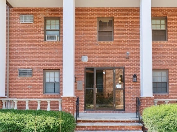 16 Winter St in Waltham, MA - Building Photo - Building Photo