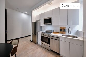 624 E 17th St in Brooklyn, NY - Foto de edificio - Building Photo