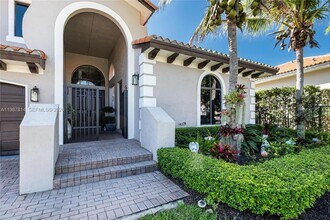 7726 SW 193rd Ln in Cutler Bay, FL - Building Photo - Building Photo