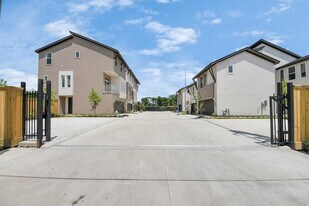 5903 Urban Pnes St in Houston, TX - Building Photo