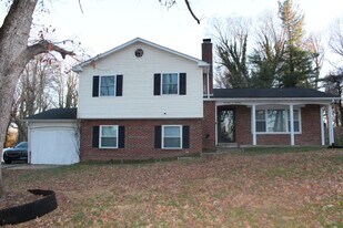 14013 Gadsen Ct in Upper Marlboro, MD - Building Photo
