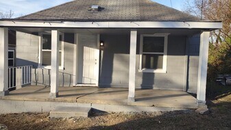 726 Ben Hur Ave in Knoxville, TN - Building Photo