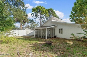 421 Oleander Cir in Panama City Beach, FL - Building Photo - Building Photo