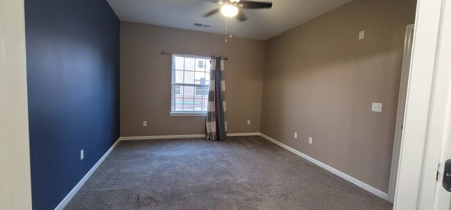 712 Strassle Way, Unit 712 in South Plainfield, NJ - Building Photo - Building Photo