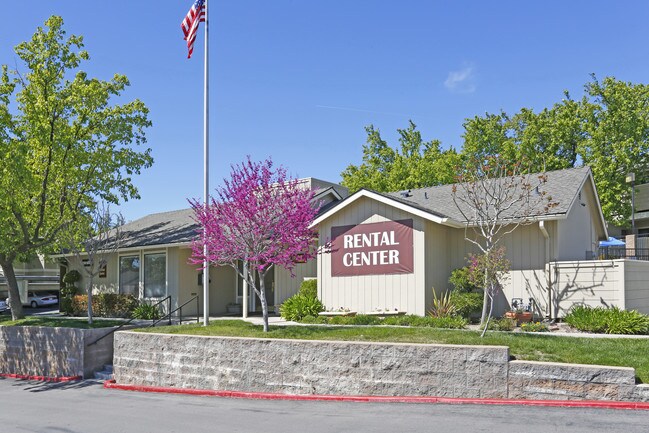 Bordeaux House Apartments in Atascadero, CA - Building Photo - Building Photo