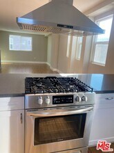 2301 1/2 Hauser Blvd in Los Angeles, CA - Building Photo - Building Photo