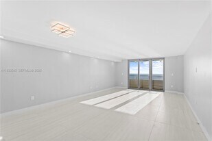 5555 Collins Ave, Unit 14N in Miami, FL - Building Photo