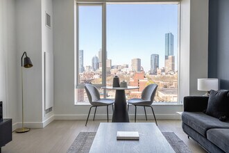 390 Harrison Ave in Boston, MA - Foto de edificio - Building Photo