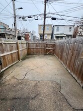 200 N Rose St in Baltimore, MD - Foto de edificio - Building Photo