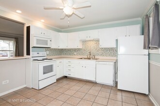 3104 Fremont St in Rolling Meadows, IL - Building Photo - Building Photo