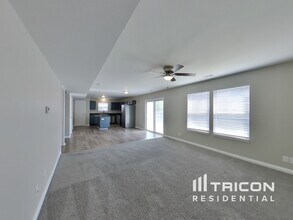 8599 Captain Dr in Avon, IN - Building Photo - Building Photo