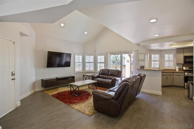 12049 Calle De Montana in El Cajon, CA - Building Photo - Building Photo
