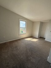 2221 Hawthorne Ave in Pittsburgh, PA - Building Photo - Building Photo