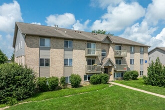 Hunter Star Properties in Dekalb, IL - Foto de edificio - Building Photo