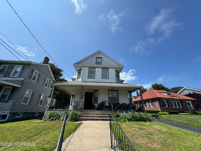property at 501 Broadway
