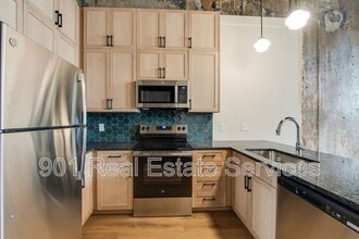 124 Monroe Ave in Memphis, TN - Building Photo - Building Photo