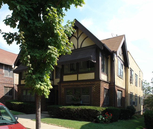 Brown Gables No. 7 in Kansas City, MO - Foto de edificio - Building Photo