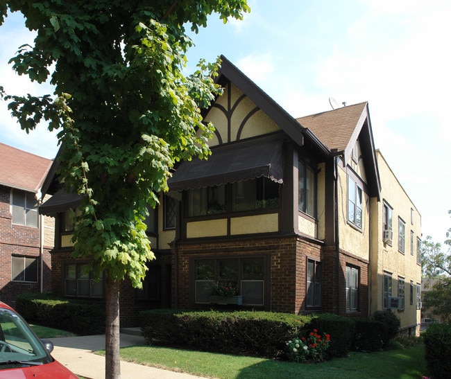 Brown Gables No. 7 in Kansas City, MO - Building Photo - Building Photo