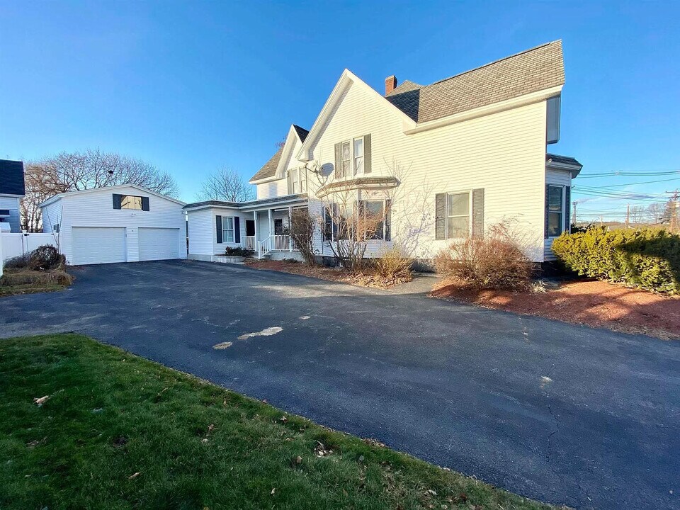 246 Taylor St, Unit 2b in Manchester, NH - Foto de edificio