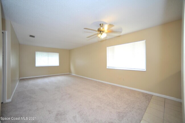 2410 Fox Hollow Dr in Titusville, FL - Building Photo - Building Photo
