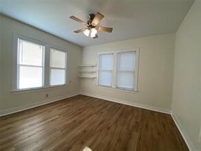 5202 Avenue O up Ave in Galveston, TX - Building Photo - Building Photo