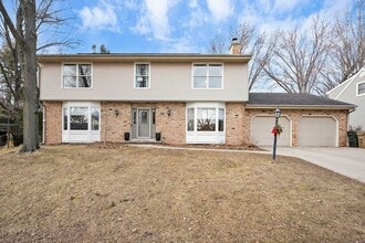 310 Yosemite Trail in Madison, WI - Building Photo - Building Photo