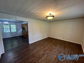 909 Cooper Ln SW in Hartselle, AL - Building Photo - Building Photo