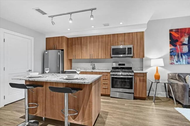 520 12th St S in Arlington, VA - Building Photo - Building Photo