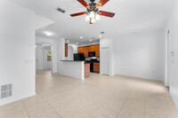 7916 Edgewood Forest Dr in Orlando, FL - Foto de edificio - Building Photo