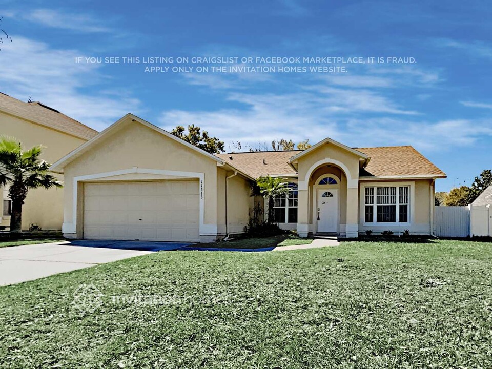 11313 Cypress Leaf Dr in Orlando, FL - Building Photo