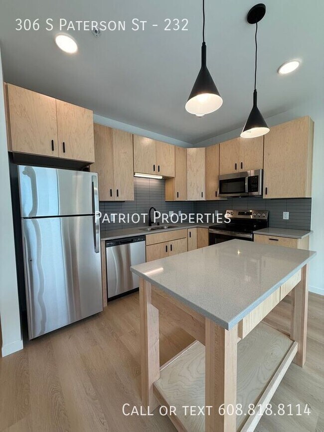 property at 306 S Paterson St