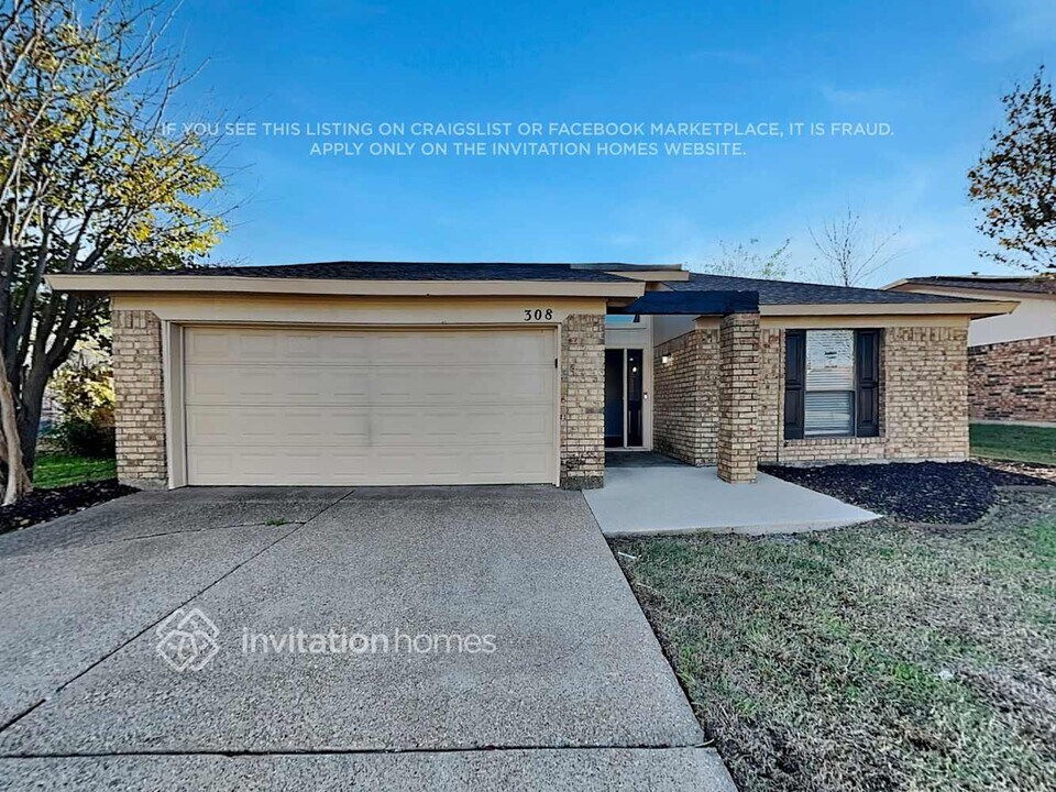 308 Iberis Dr in Arlington, TX - Building Photo