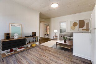 1 St Martin St in Pittsburgh, PA - Building Photo