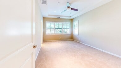 118 Pendant in Irvine, CA - Building Photo - Building Photo