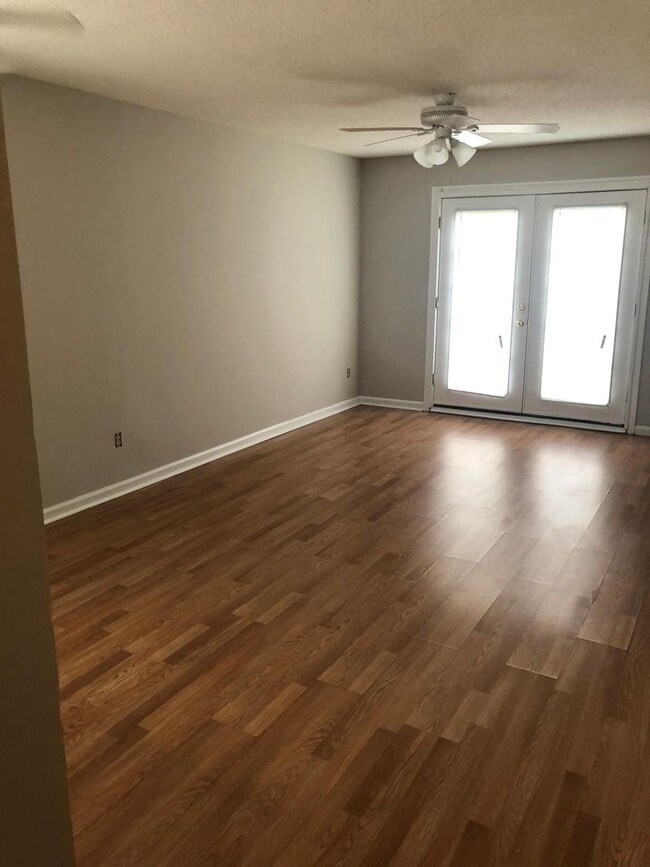 property at 118 Lullwater Dr
