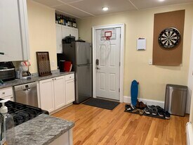 41 Cross St, Unit A in Somerville, MA - Building Photo