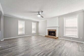 105 Leacroft Way in Durham, NC - Building Photo - Building Photo