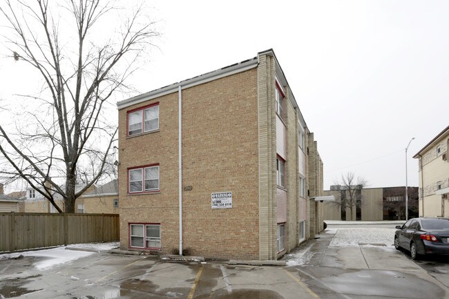 2229 S 25th Ave in Broadview, IL - Foto de edificio - Building Photo