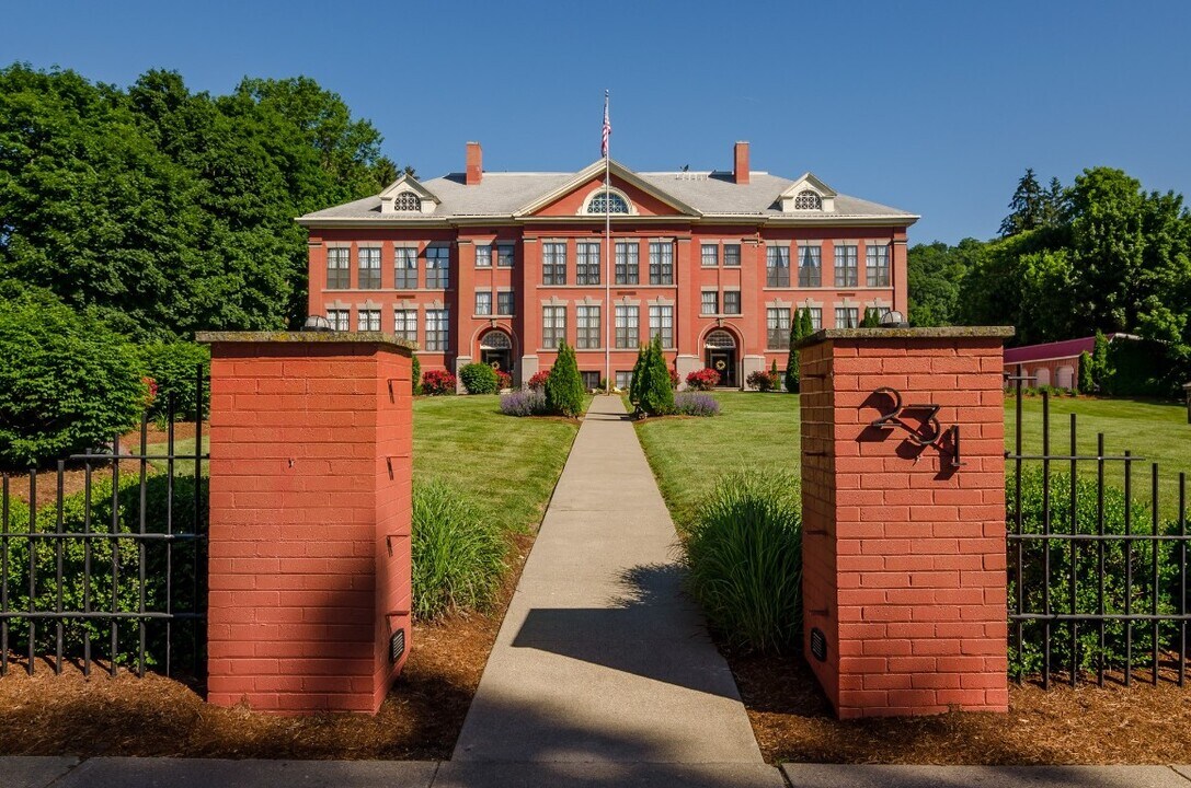 231 Main St in Owego, NY - Building Photo