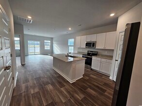 2100 Northwest Dr in Calabash, NC - Building Photo - Building Photo