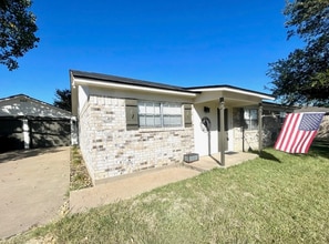 442 Fernwood Dr in Woodway, TX - Foto de edificio - Building Photo