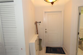 6131 Manchester Ln in Davie, FL - Building Photo - Building Photo